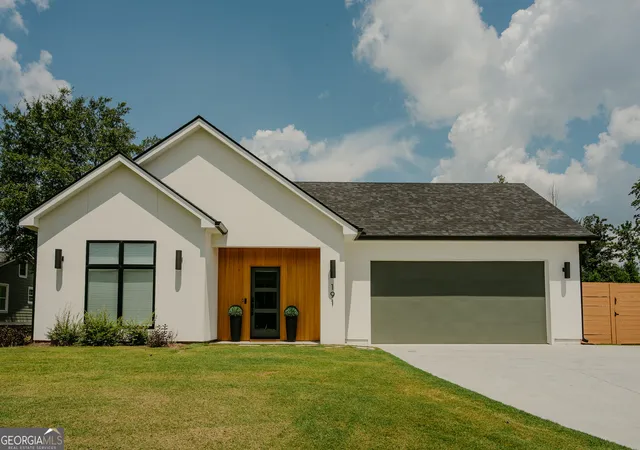 1st image of 191 Lagrange St, Newnan, GA 30263 | MLS# 10828319