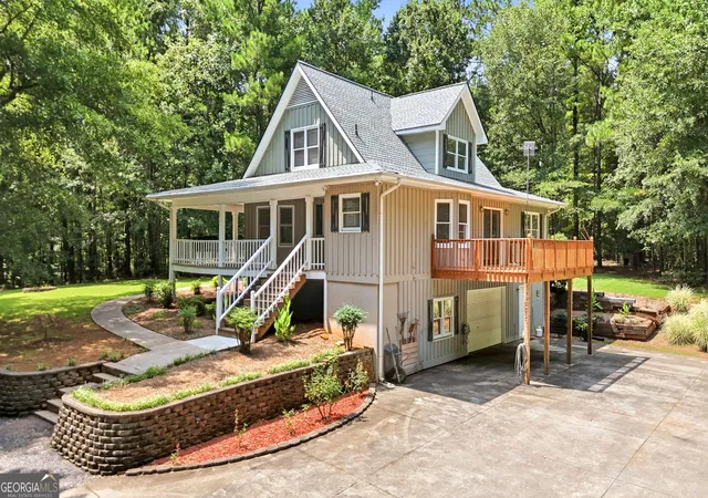 Photo 3 of Single family home for sale at 421 S Mount Carmel Road, Mcdonough, GA 30253 | MLS# 10814826 | Listing updated on 2026-08-28
