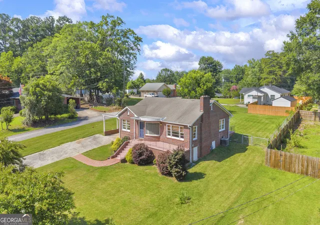 Homes for sale in Toccoa, GA | 142 Ola St, Toccoa, GA 30577 | MLS# 10800726