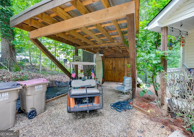 Photo 2 of Sale Pending at 9420 Manor Ln, Gainesville, GA 30506 | MLS# 10829563 | Listing updated on 2026-09-09