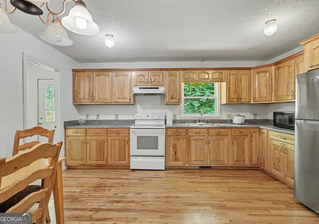 5th image of 118 Cub Ln, Rabun Gap, GA 30568 | MLS# 10800286