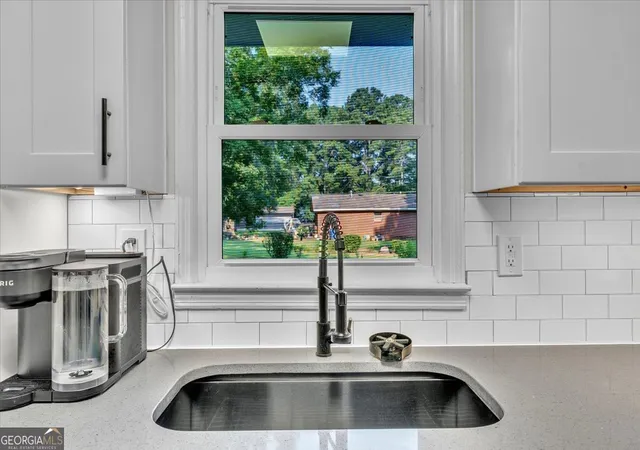 Photo 4 of Sale Pending at 161 Carver Rd, Mcdonough, GA 30253 | MLS# 10817486 | Listing updated on 2026-10-05