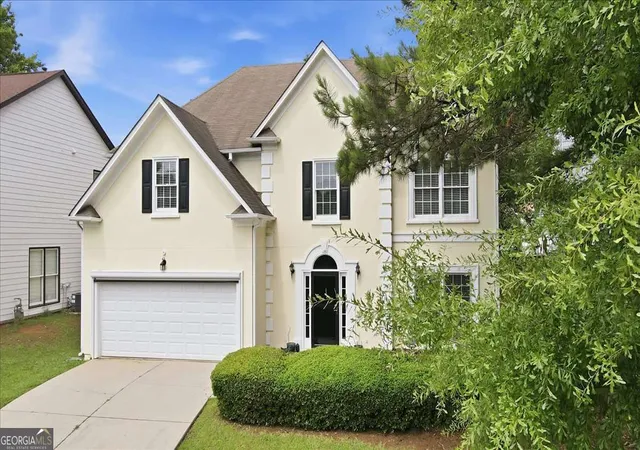 Photo 3 of Sale Pending at 1082 Glen Chase Dr, Lawrenceville, GA 30044 | MLS# 10773724 | Listing updated on 2026-09-10