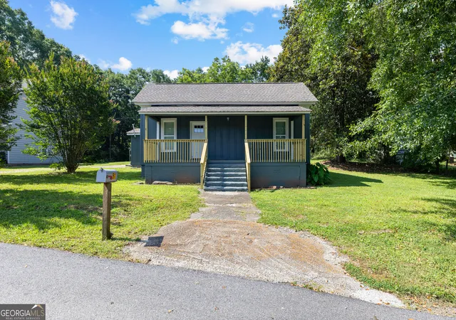 Photo 2 of Single family home for sale at 51 E Jones St, Newnan, GA 30263 | MLS# 10811802 | Listing updated on 2026-08-06