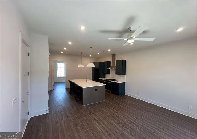 Listing Photo 3 - Condo for sale in building located at 926 Hughley Cir, Atlanta, GA 30316 - Unit #88
