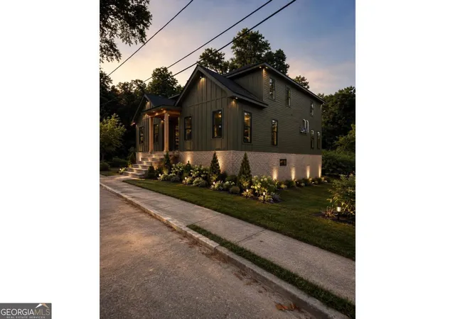Photo 3 of Single family home for sale at 1031 Ashby Ter Nw, Atlanta, GA 30314 | MLS# 10825785 | Listing updated on 2026-08-28