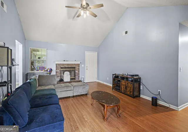 Photo 3 of Single family home for sale at 2360 Rowe St, Hinesville, GA 31313 | MLS# 10818849 | Listing updated on 2026-09-21
