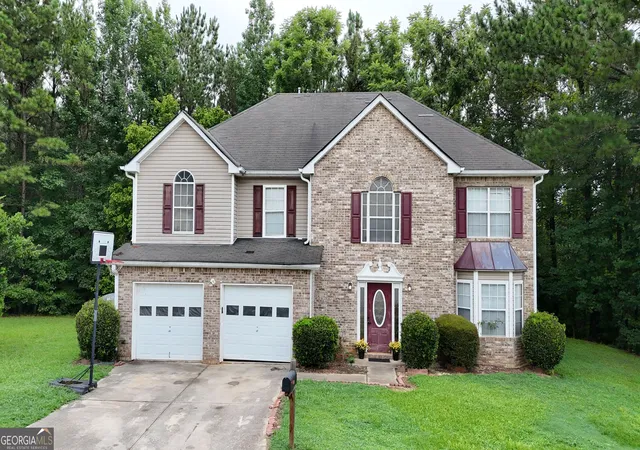 Photo 2 of Single family home for sale at 5613 Winchester Pl, Lithonia, GA 30038 | MLS# 10821853 | Listing updated on 2026-08-30