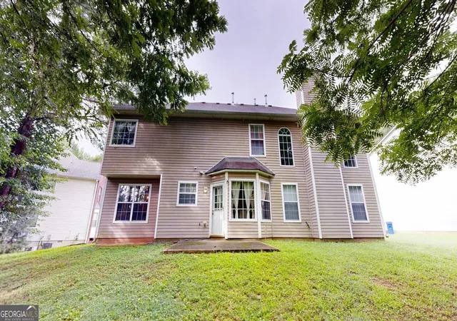 Photo 3 of Single family home for sale at 5613 Winchester Pl, Lithonia, GA 30038 | MLS# 10821853 | Listing updated on 2026-08-30
