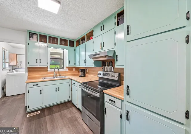 Photo 3 of Single family home for sale at 911 Grant Town Rd, Munford, AL 36268 | MLS# 10829123 | Listing updated on 2026-09-13