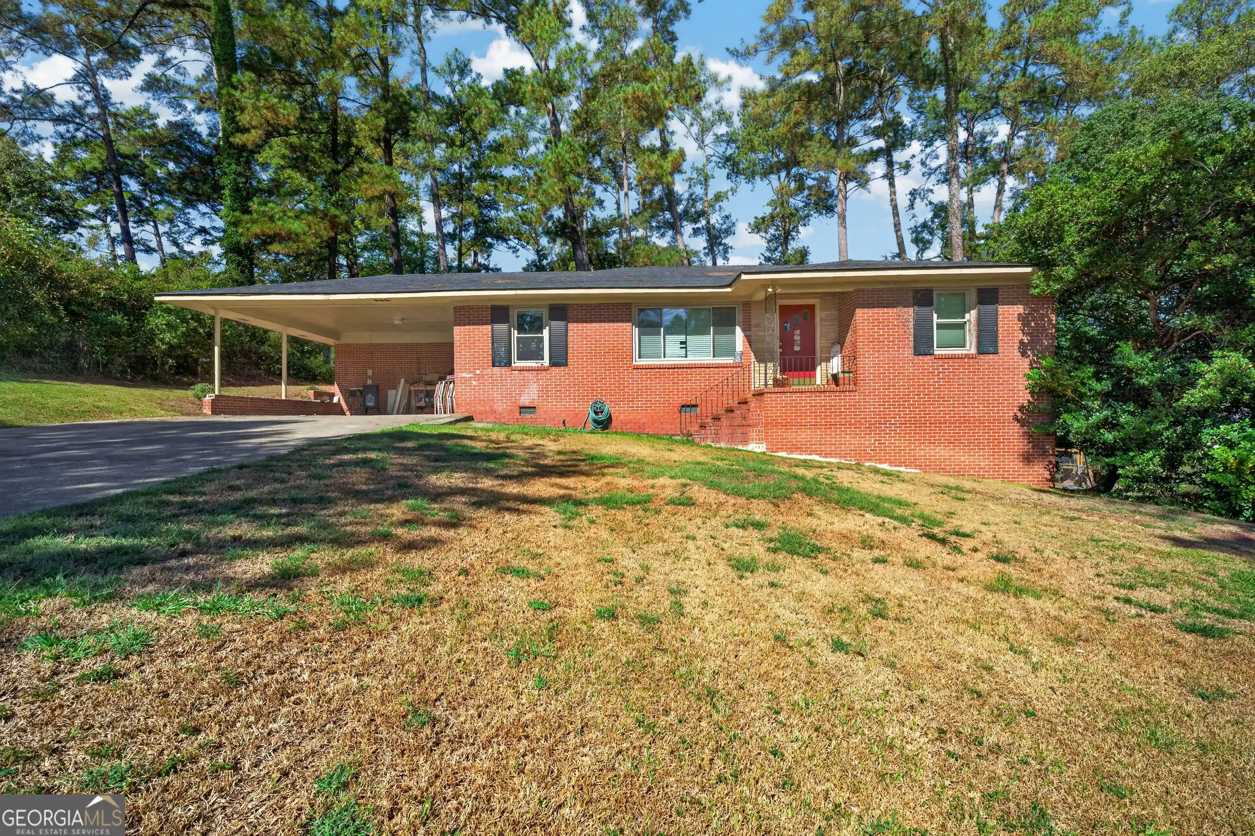 Photo 1 of Single family home for sale at 720 Forest Ridge Dr W, Macon, GA 31204 | MLS# 10868717 | Listing updated on 2026-10-21