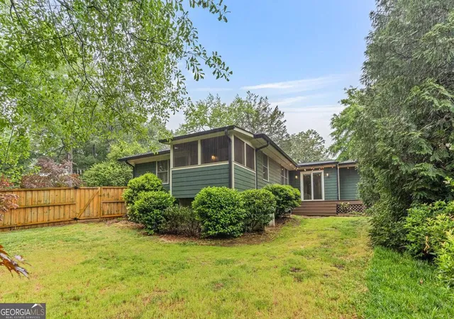 Photo 29 of Sale Pending at 2492 Parkdale Pl Ne, Atlanta, GA 30305 | MLS# 10754181 | Listing updated on 2026-06-10