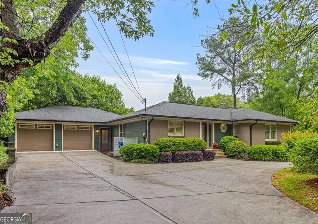 Photo 2 of Sale Pending at 2492 Parkdale Pl Ne, Atlanta, GA 30305 | MLS# 10754181 | Listing updated on 2026-06-10