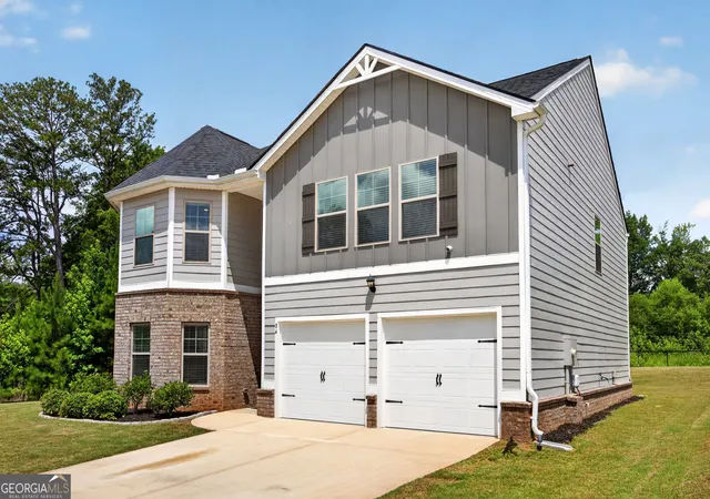 Photo 2 of Single family home for sale at 84 Sandy Crk Dr, Covington, GA 30014 | MLS# 10801540 | Listing updated on 2026-08-19