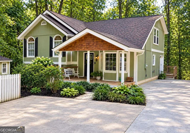 Photo 1 of Single family home for sale at 150 Silver Fox Dr, Dawsonville, GA 30534 | MLS# 10881533 | Listing updated on 2026-10-29