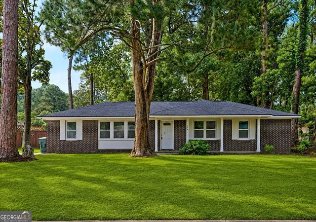 2nd image of 206 Paradise Dr, Savannah, GA 31406 | MLS# 10810047