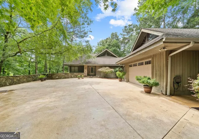 3rd image of 1031 Old Still Rd, Greensboro, GA 30642 | MLS# 10799510