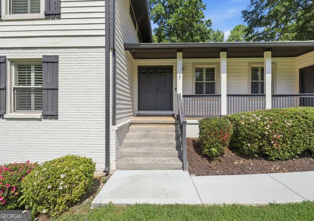 Photo 3 of Single family home for sale at 9630 Pine Thicket Wy, Roswell, GA 30075 | MLS# 10825598 | Listing updated on 2026-09-18