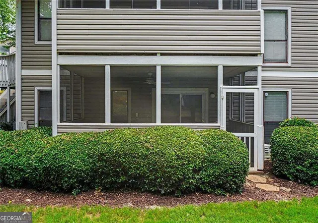 Photo 3 of Condo for sale at 616 Wynnes Ridge Cir, Marietta, GA 30067 | MLS# 10793861 | Listing updated on 2026-07-22