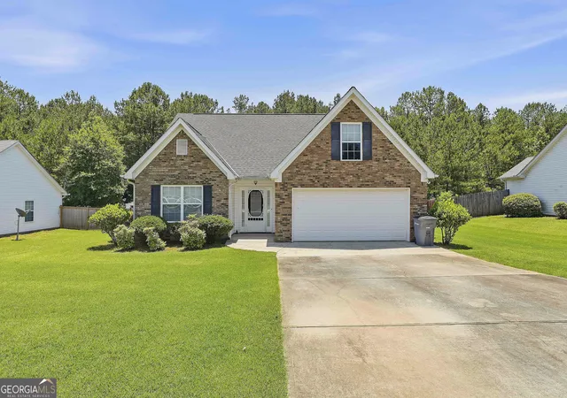 3rd image of 113 Perimeter Dr, Lagrange, GA 30241 | MLS# 10773748