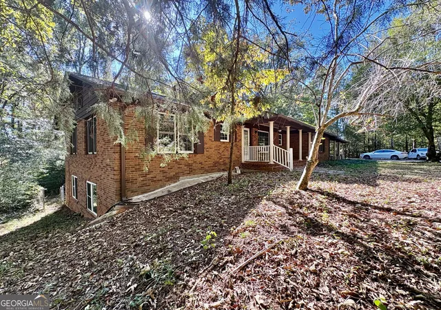 Photo 1 of Single family home for sale at 207 Carnation Dr, Fort Valley, GA 31030 | MLS# 10879412 | Listing updated on 2026-10-27