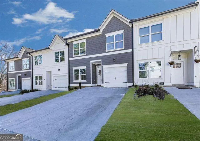 Photo 3 of Townhouse for sale at 24 N Rim Dr, Jasper, GA 30143 | MLS# 10817850 | Listing updated on 2026-09-11