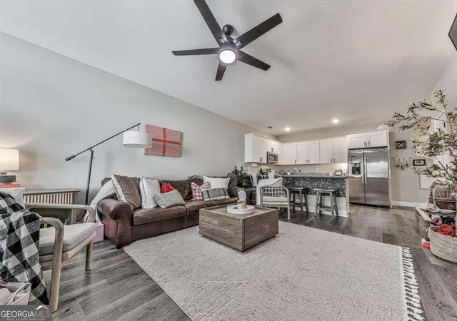 Photo 4 of Townhouse for sale at 24 N Rim Dr, Jasper, GA 30143 | MLS# 10817850 | Listing updated on 2026-09-11