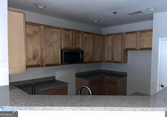 Photo 4 of Townhouse for sale at 109 Ellis Dr, Conyers, GA 30012 | MLS# 10625641 | Listing updated on 2026-07-23