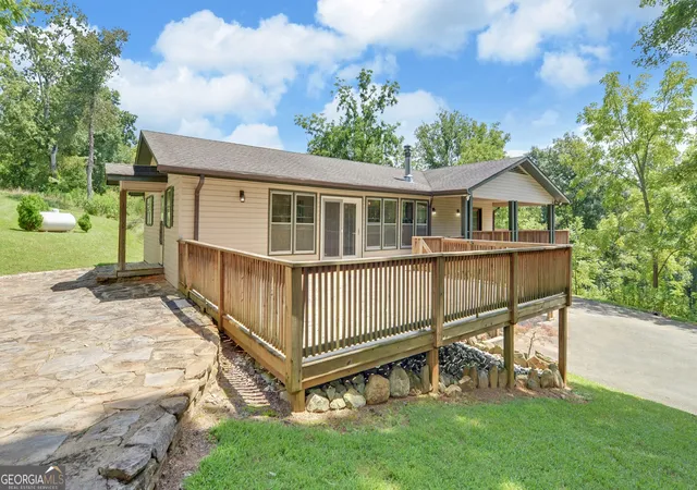Photo 3 of Single family home for sale at 140 Tranquility Dr, Demorest, GA 30535 | MLS# 10829932 | Listing updated on 2026-09-10
