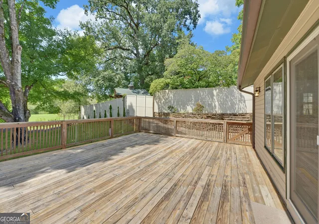 Photo 4 of Single family home for sale at 140 Tranquility Dr, Demorest, GA 30535 | MLS# 10829932 | Listing updated on 2026-09-10