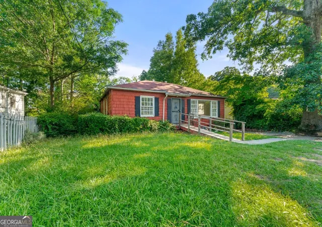 Photo 2 of Sale Pending at 1851 Penelope Rd Nw, Atlanta, GA 30314 | MLS# 10689037 | Listing updated on 2026-08-06