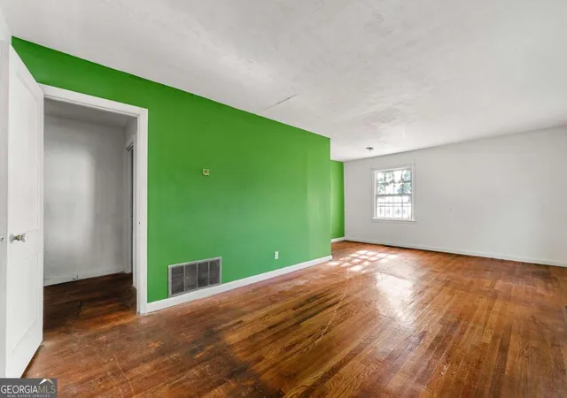 Photo 2 of Sale Pending at 1851 Penelope Rd NW, Atlanta, GA 30314 | MLS# 10689037 | Listing updated on 2026-08-06
