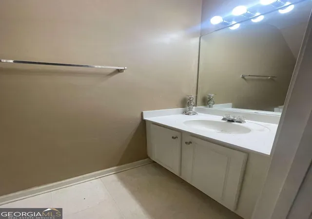 5th image of 3914 Howell Park Rd, Duluth, GA 30096 | MLS# 10830240