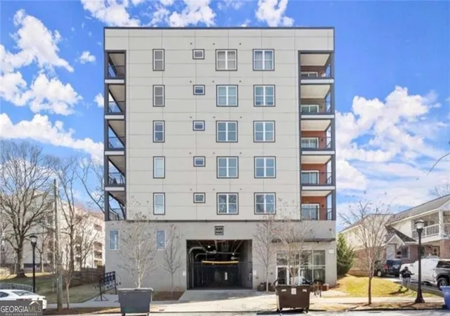 Photo 2 of Condo for sale at 525 Parkway Dr Ne #108, Atlanta, GA 30308 | MLS# 10826311 | Listing updated on 2026-09-09