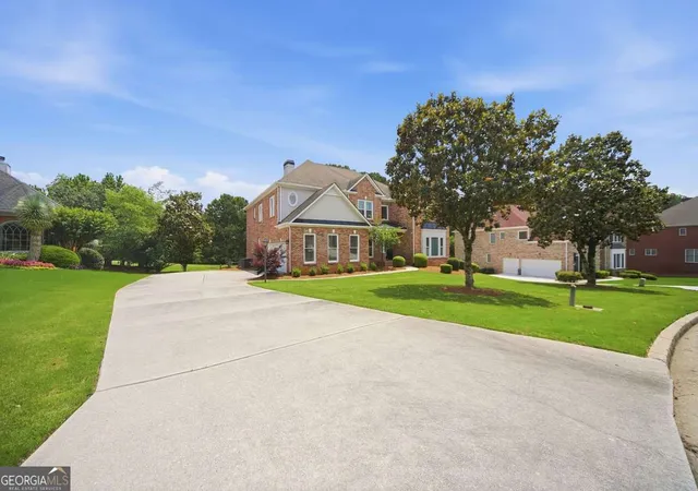 3rd image of 705 Masters Dr, Stone Mountain, GA 30087 | MLS# 10777287