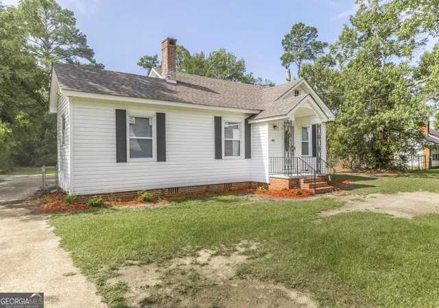 5th image of 806 Woodrow Ave, Dublin, GA 31021 | MLS# 10798497
