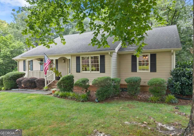 2nd image of 1155 Lakeridge Ct, Grayson, GA 30017 | MLS# 10801196