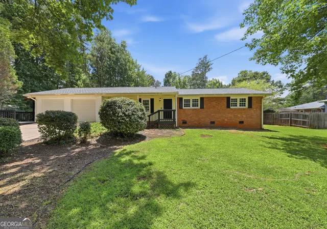 1st image of 6556 Glenwood Dr, Douglasville, GA 30135 | MLS# 10808676