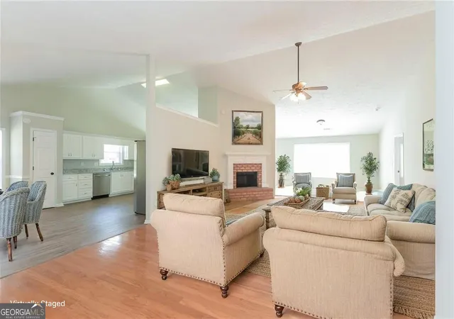 Photo 3 of Single family home for sale at 2725 Lenora Springs Dr, Snellville, GA 30039 | MLS# 10826704 | Listing updated on 2026-09-05