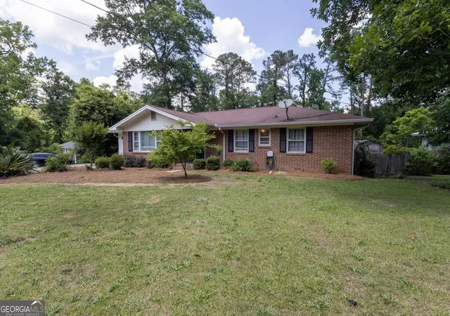 Photo 3 of Single family home for sale at 408 Skyway Dr, Warner Robins, GA 31088 | MLS# 10735461 | Listing updated on 2026-08-28