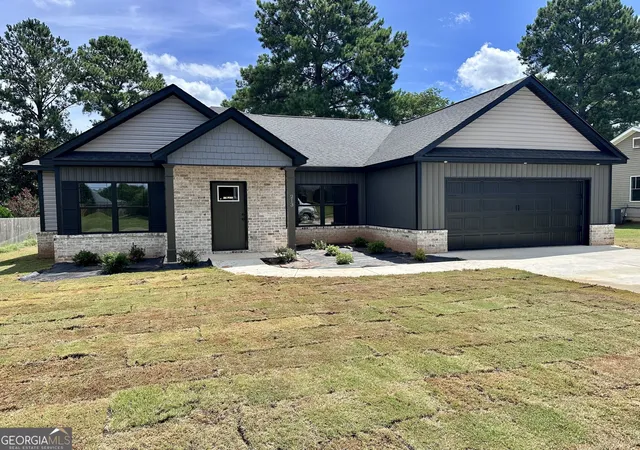 Photo 1 of Sale Pending at 213 Lydia Dr, Bonaire, GA 31005 | MLS# 10822564 | Listing updated on 2026-09-22