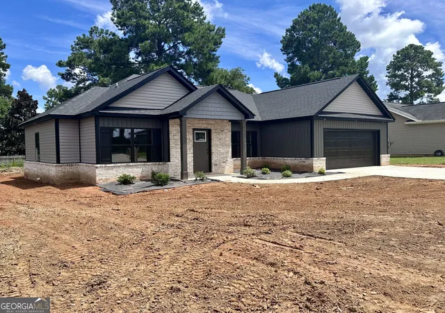 Photo 3 of Sale Pending at 213 Lydia Dr, Bonaire, GA 31005 | MLS# 10822564 | Listing updated on 2026-09-22