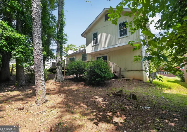 3rd image of 2045 Marbut Forest Dr, Lithonia, GA 30058 | MLS# 10803235