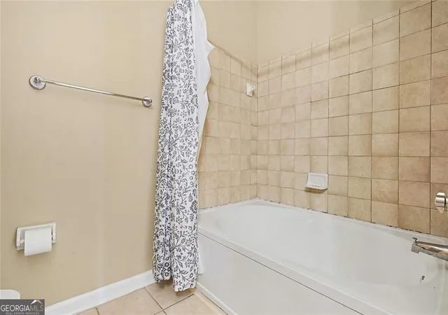 2nd image of 401 16Th St Nw, Atlanta, GA 30363