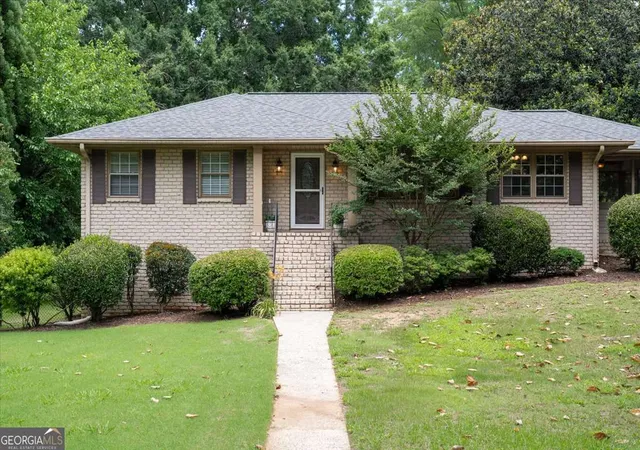 Photo 3 of Single family home for sale at 455 Freyer Dr Ne, Marietta, GA 30060 | MLS# 10794221 | Listing updated on 2026-07-10