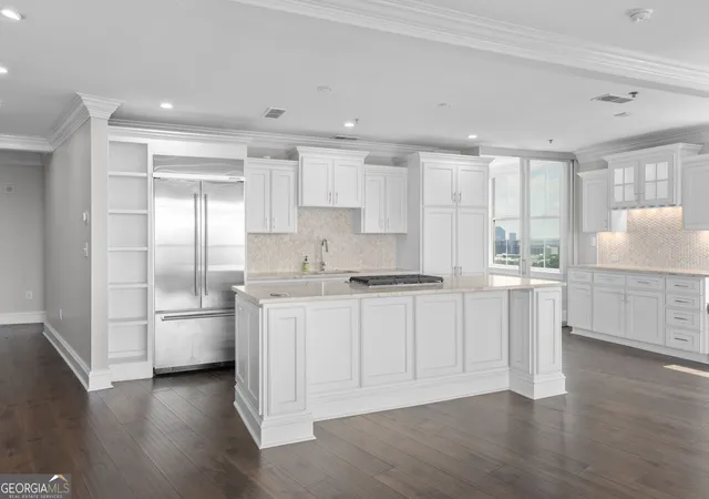 Photo 2 of Condo for sale at 2881 Peachtree Rd Ne #2103, Atlanta, GA 30305 | MLS# 10836168 | Listing updated on 2026-09-14