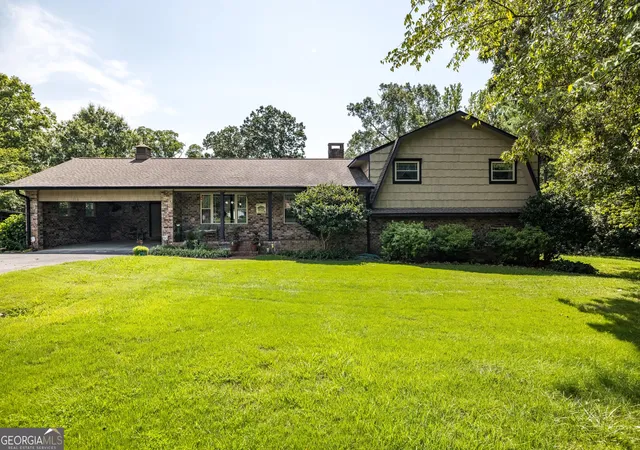 Photo 3 of Multi family home for sale at 36 Stargazer Trl Nw, Rome, GA 30165 | MLS# 10352490 | Listing updated on 2026-08-21
