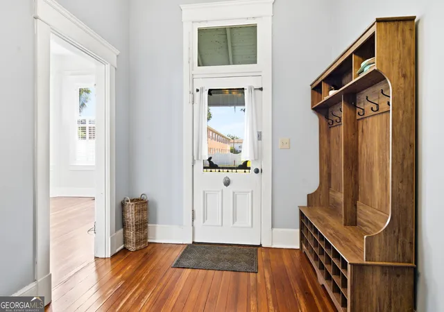 Photo 3 of Single family home for sale at 1217 Union St, Brunswick, GA 31520 | MLS# 10810107 | Listing updated on 2026-09-21
