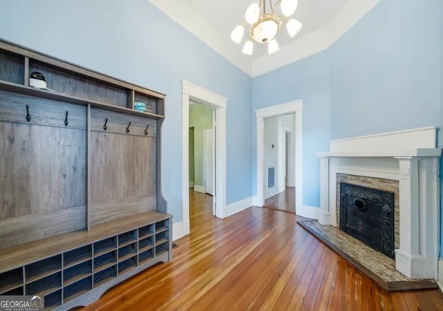 Photo 3 of Single family home for sale at 1217 Union St, Brunswick, GA 31520 | MLS# 10810107 | Listing updated on 2026-09-21