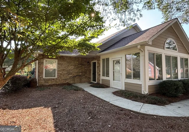 Photo 2 of Condo for sale at 1923 Kolb Farm Cir SW, Marietta, GA 30008 | MLS# 10836295 | Listing updated on 2026-09-14